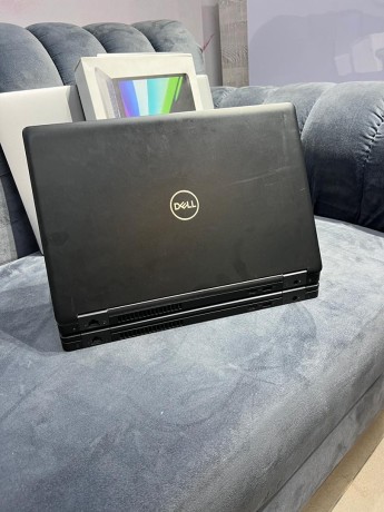 clean-uk-used-dell-latitude-5580-big-3