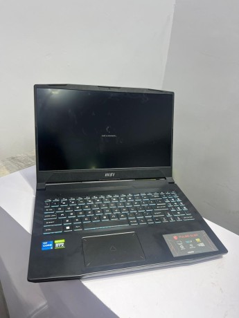 super-clean-hp-pavilion-16-gaming-big-1